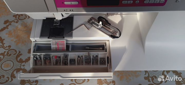 Швейная машина Pfaff