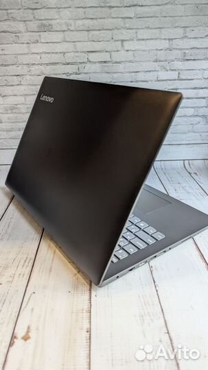 Lenovo Ideapad 320/Pentium N4200/4GB/SSD128/Radeon