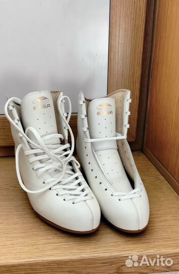 Фигурные ботинки edea chorus