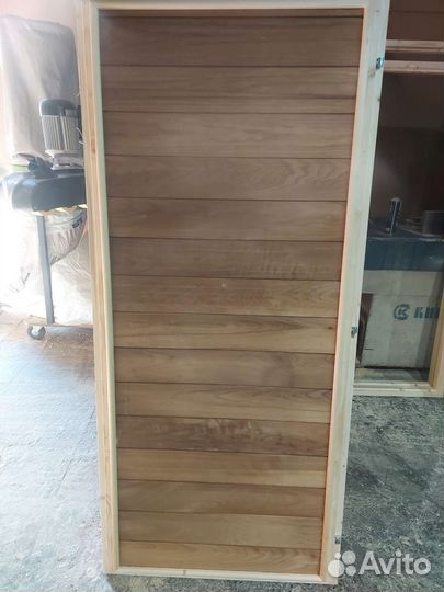Дверьи входные деревянные для бани