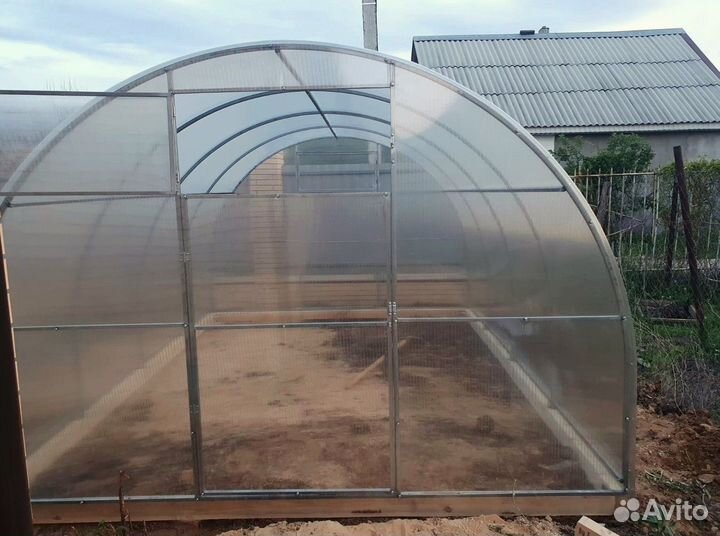 Теплица из поликарбоната