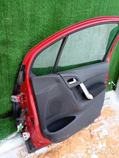 Дверь передняя правая Citroen C3 A51 Дверь в сборе