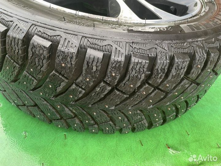 Michelin X-Ice North 4 205/55 R16