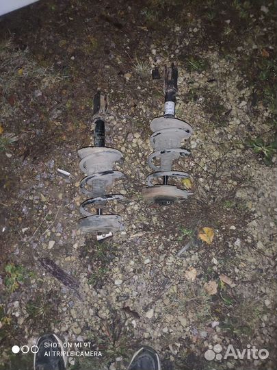 Передние стойки Renault scenic 1