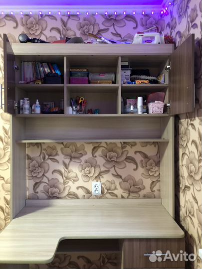 Угловой письменный стол