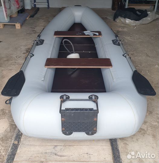 Продам лодка ам-300Т,Адмирал