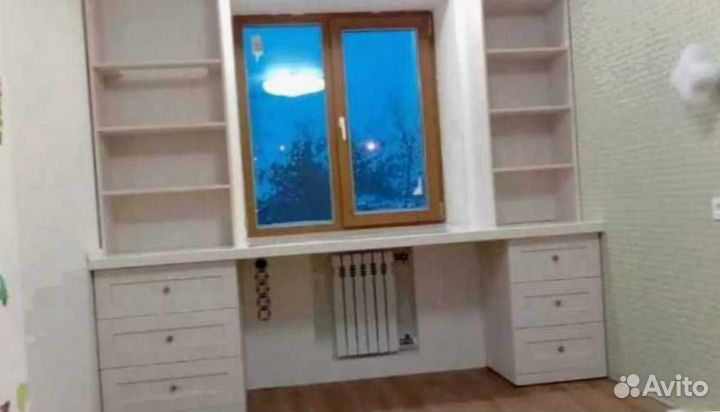 Рабочая зона у окна