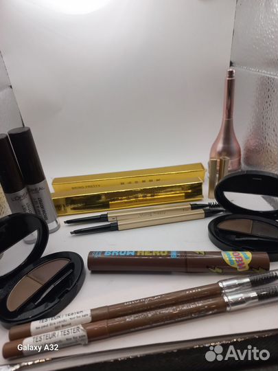 Карандаши,подводки,дезодоранты,туши разные,кисти