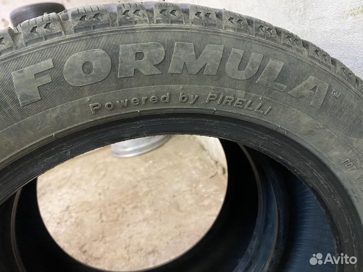 Pirelli Formula Ice 215/55 R16 100B