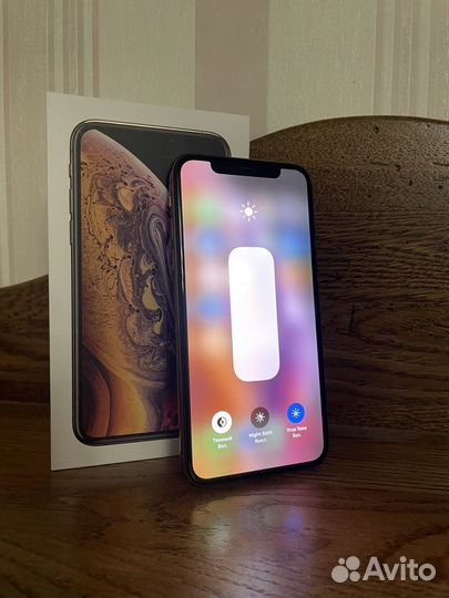 iPhone Xs, 64 ГБ