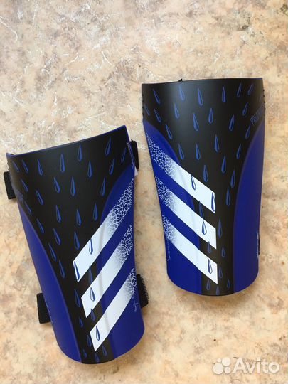 Футбольные щитки Predator SG Traning