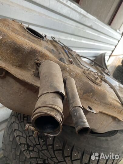 Топливный бак lancer 9