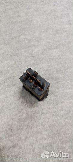 Кнопка подогрева заднего стекла Гольф 4