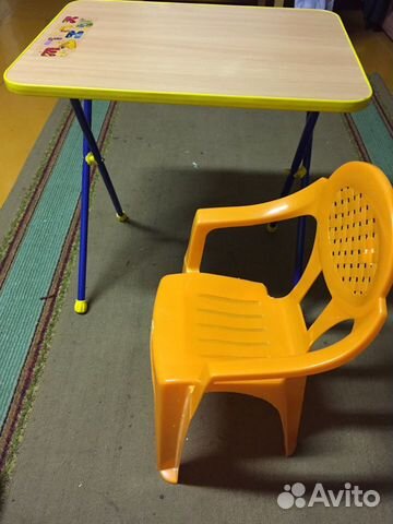 Детский стол и стул