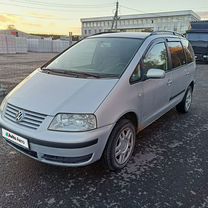 Volkswagen Sharan 1.8 MT, 2002, 293 348 км, с пробегом, цена 450 000 руб.