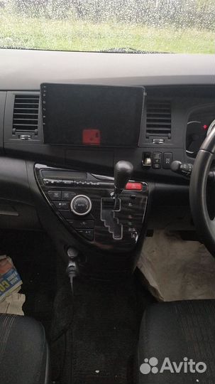 Тойота исис