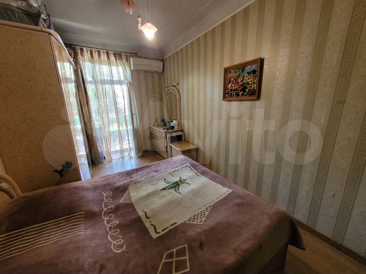 3-к. квартира, 70 м², 2/5 эт.
