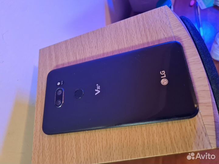 LG V30+