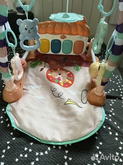 Развивающий коврик с пианино