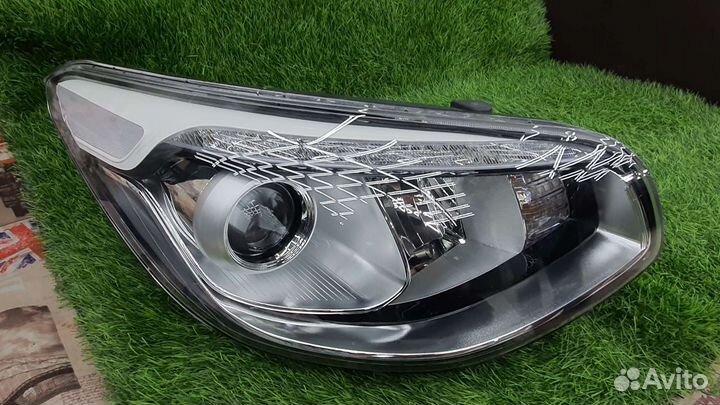 Фара правая Киа Соул (2013-2016)