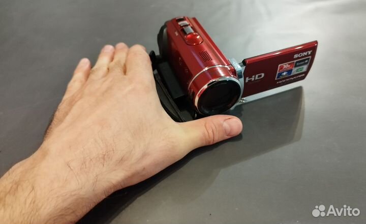 Цифровая видеокамера Sony HDR-CX200E