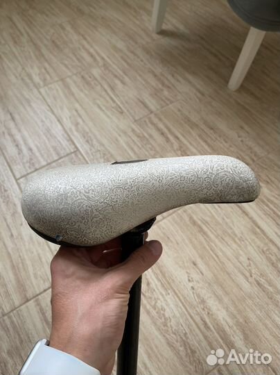 Седло для велосипеда pivotal