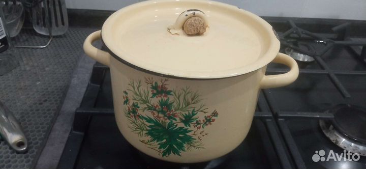 Кастрюля эмалированная бу