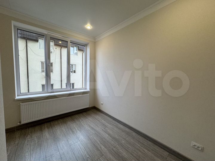 2-к. квартира, 68 м², 2/12 эт.