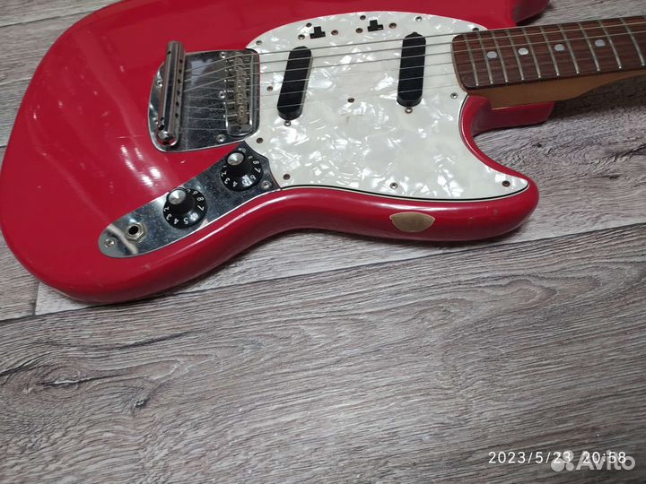 Электрогитара EI maya fender mustang 1978 japan