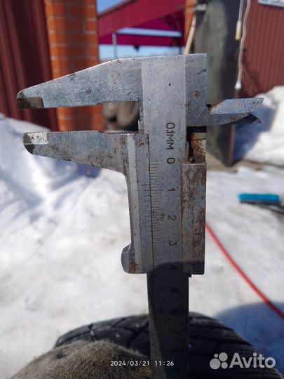 Nitto Therma Spike 205/65 R15 M