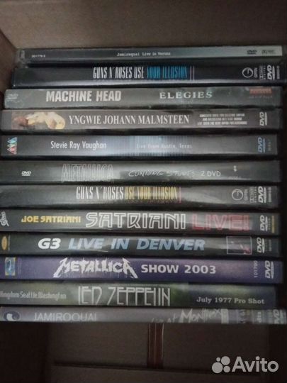 DVD диски, VHS кассеты