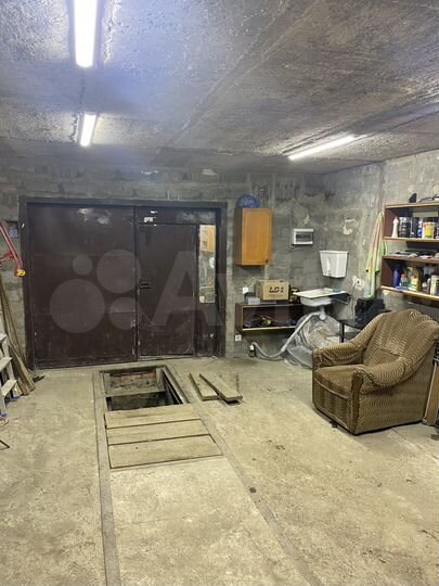 Гараж, > 30 м²