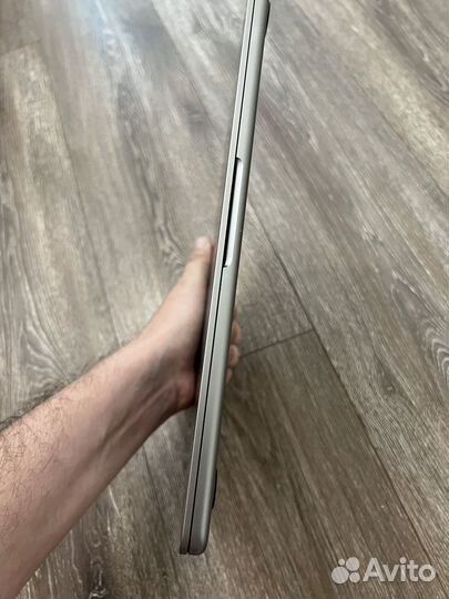 Macbook air 13 m2 8 256