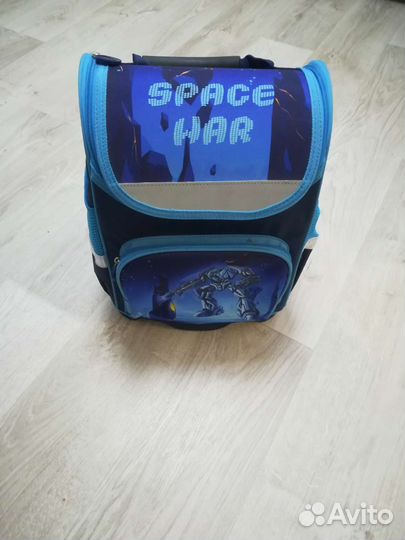 Школьный рюкзак