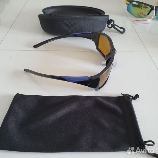 Поляризационные очки в кейсе