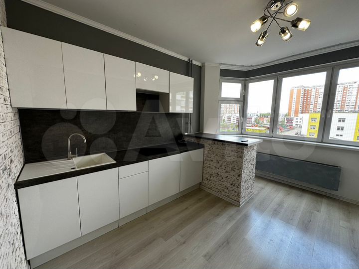 2-к. квартира, 67 м², 5/17 эт.