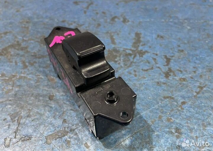 Кнопка стеклоподъемника Mitsubishi Outlander Xl CW