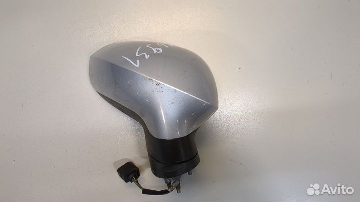 Зеркало боковое правое Seat Leon 2