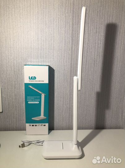 Лампа настольная