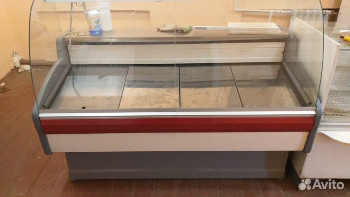 Холодильники бу витринный