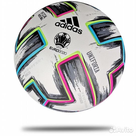 Футбольный мяч adidas