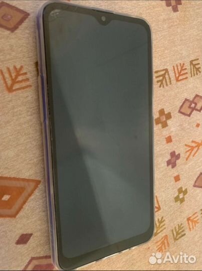 Телефон realme c2