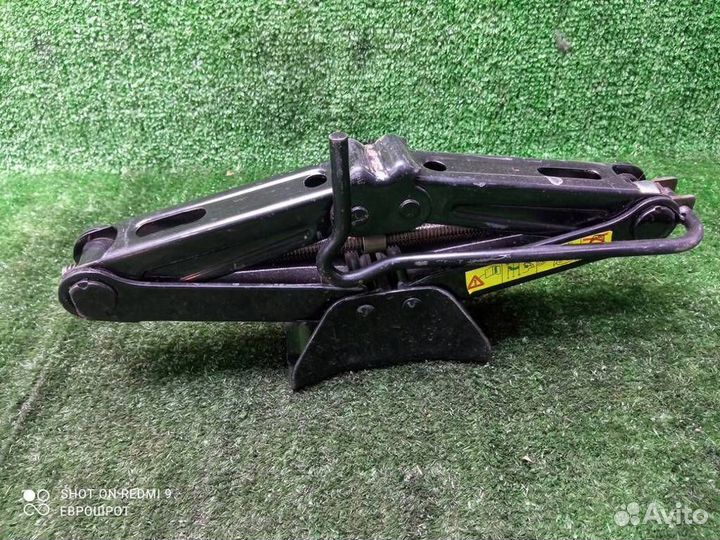 Домкрат Opel Corsa D (2006-2015)