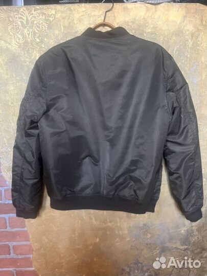 Бомбер H&M оливковый