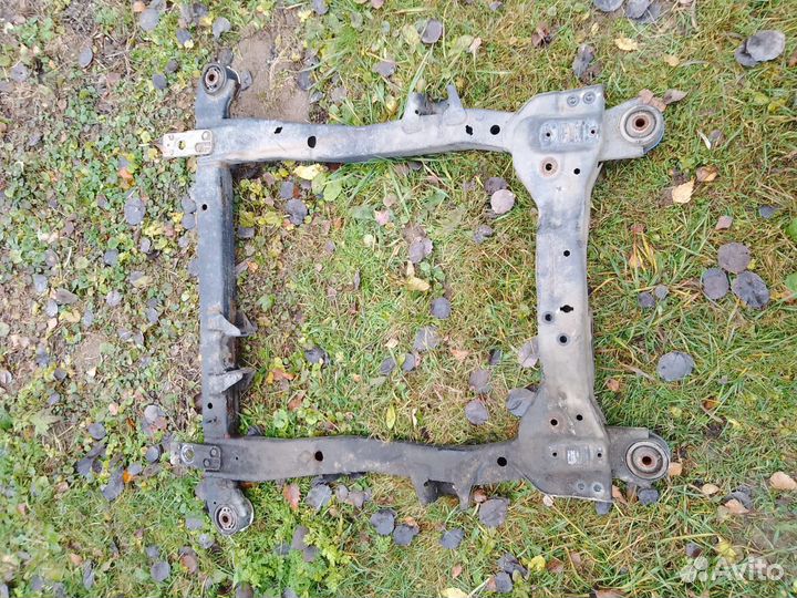 Подрамник Opel Astra J