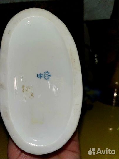 Старинная фарфоровая статуэтка Sitzendorf