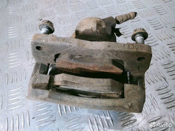 Суппорт передний правый Chery Tiggo t11