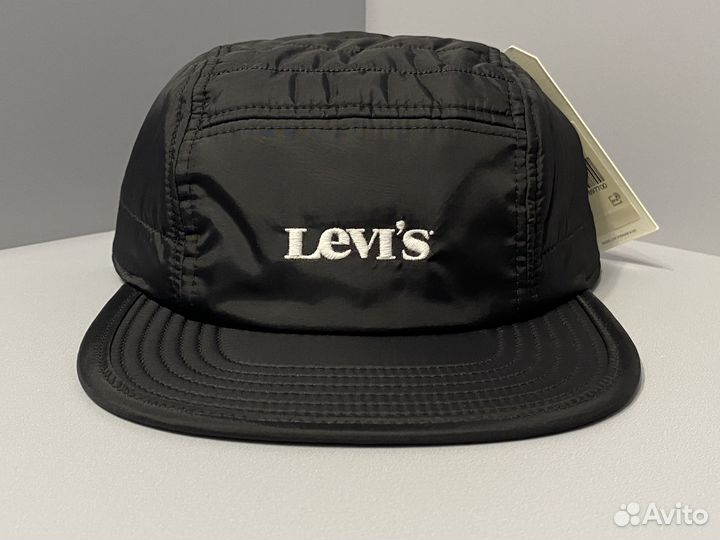 Levis Puff / black