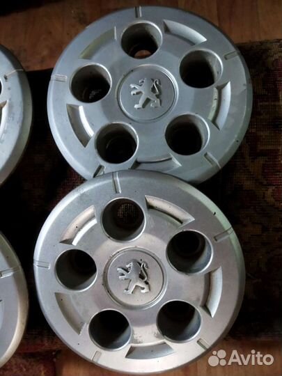 Колёсные колпаки. На пежо. Боксёр. Р16
