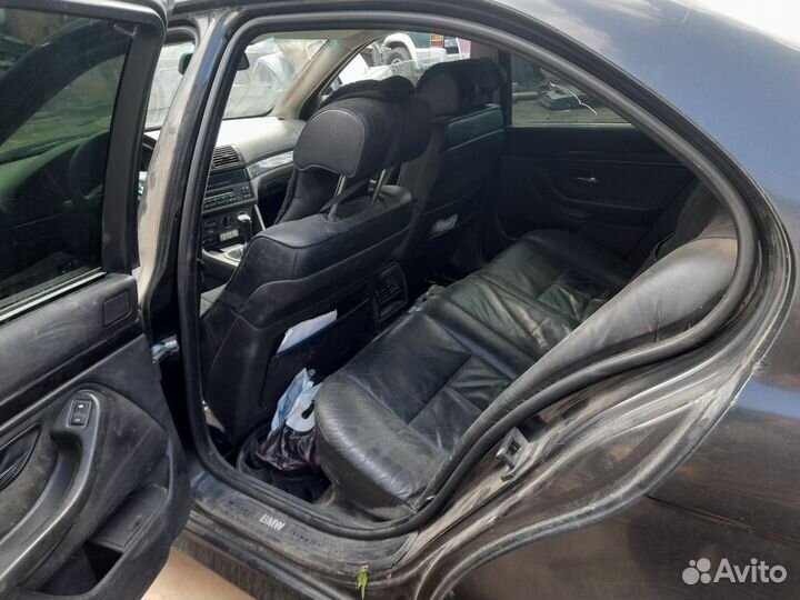 Автомобиль на запчасти BMW 5 E39